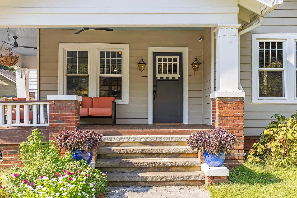 2 bed, 1233 sqft, $2,875 — Photo 3