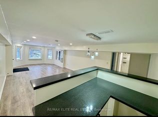 9 Island Lake Dr, Whitchurch Stouffville, ON L4A 3G7