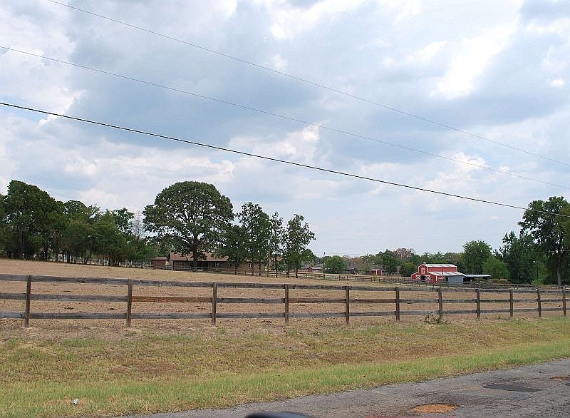 2nd image of 75 Quail Ln