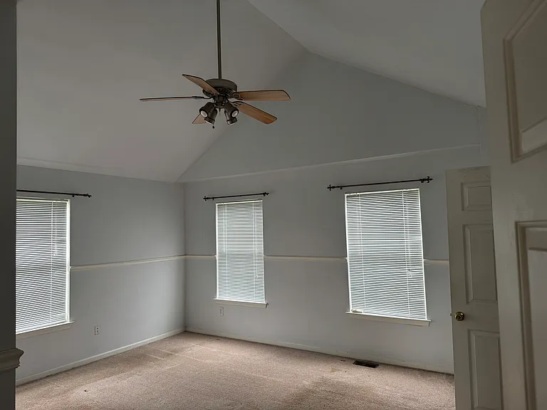 3008 Gateway Dr — Photo 8