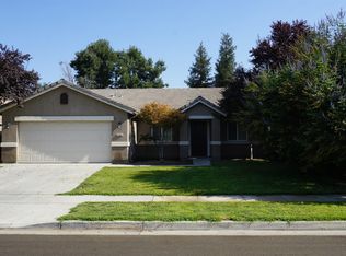 2400 E Arlen Ave, Visalia, CA 93292