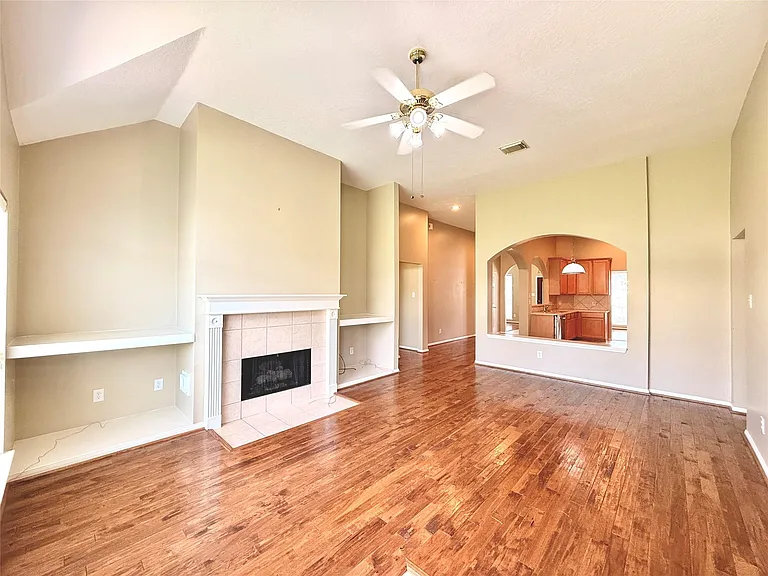 16518 Wheatmill Ct — Photo 14