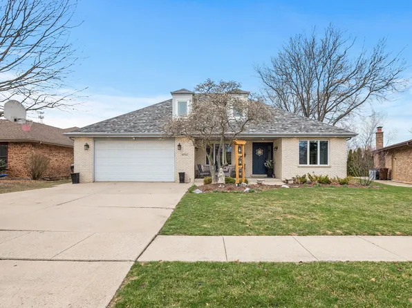 6932 Westview Dr, Oak Forest, IL 60452