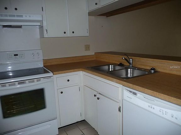 4th image of 402 Cerromar Cir N #2-205