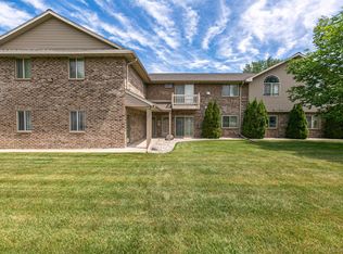 3329 N Casaloma Dr APT 26, Appleton, WI 54913