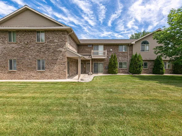 3329 N Casaloma Dr APT 26, Appleton, WI 54913