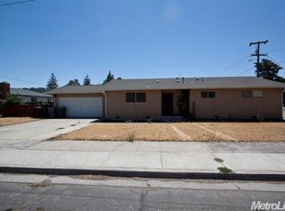 457 W J St, Oakdale, CA 95361