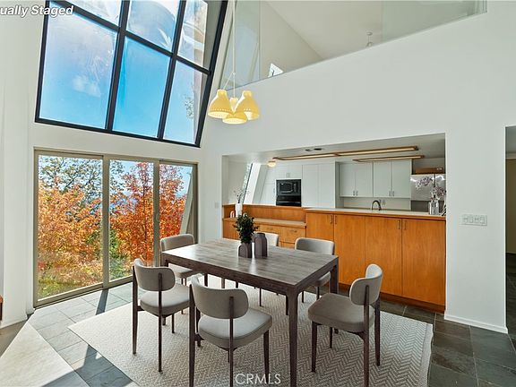 3rd image of 22 Holly Dr