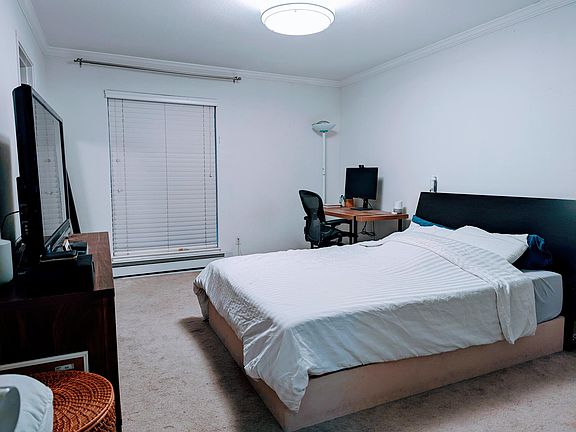 5th image of 1545 Broadway APT 201
