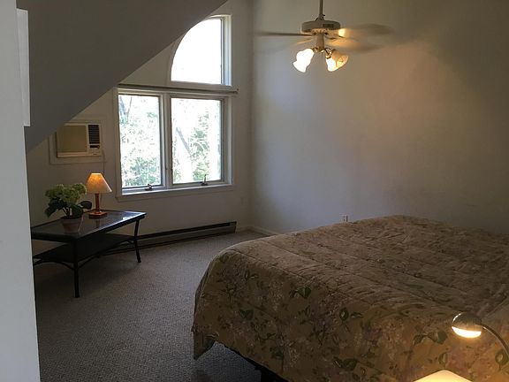 4th image of 131 Temple Ave APT 11