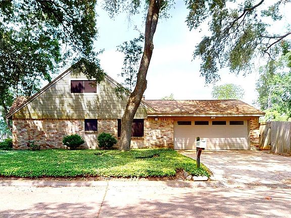 3rd image of 5221 Cottonwood Cir