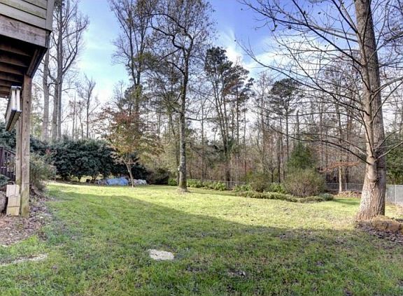 4th image of 329 Scarlett Ln