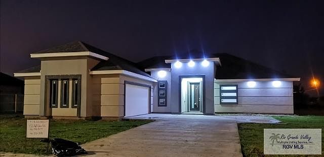 1st image of 9300 N Queen Palm
