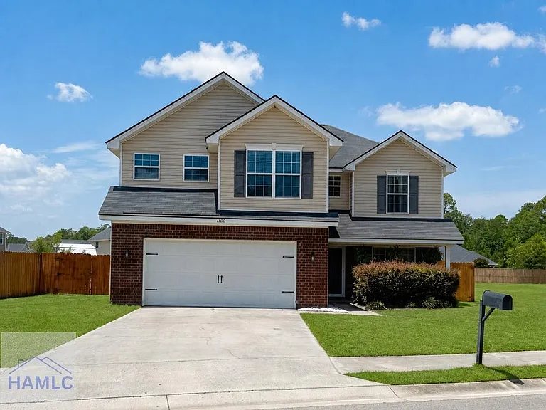 1106 Creekside Cir — Photo 1