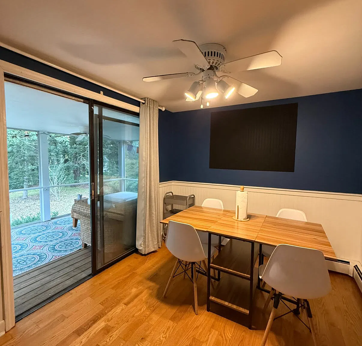 3 bed, 1.5 bath, 1272 sqft, $3,000 — Photo 3