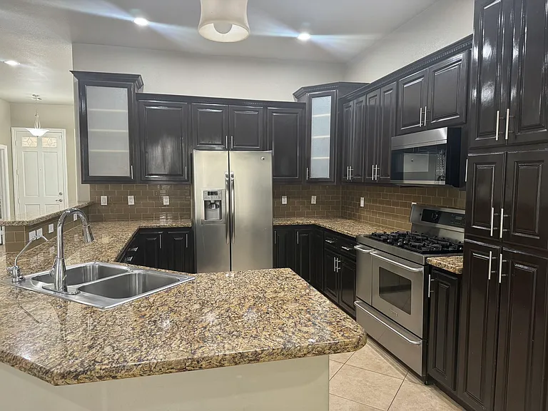 1625 Hidden Spring Dr — Photo 6
