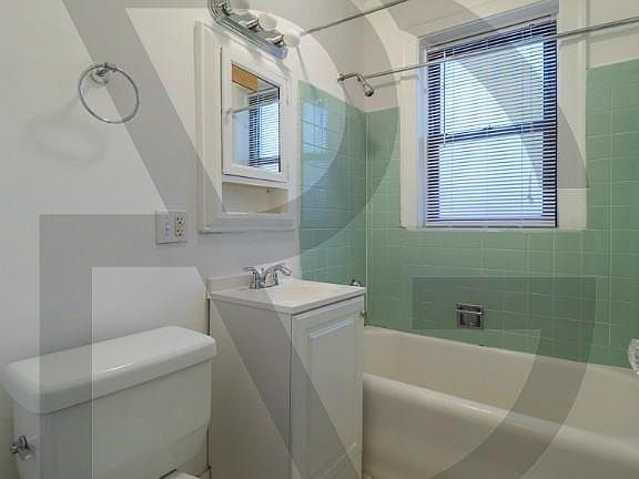 5th image of 4546 N Damen Ave #4546306