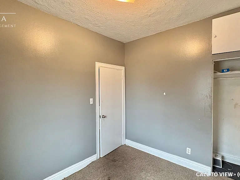 1083 Cannon St E — Photo 9