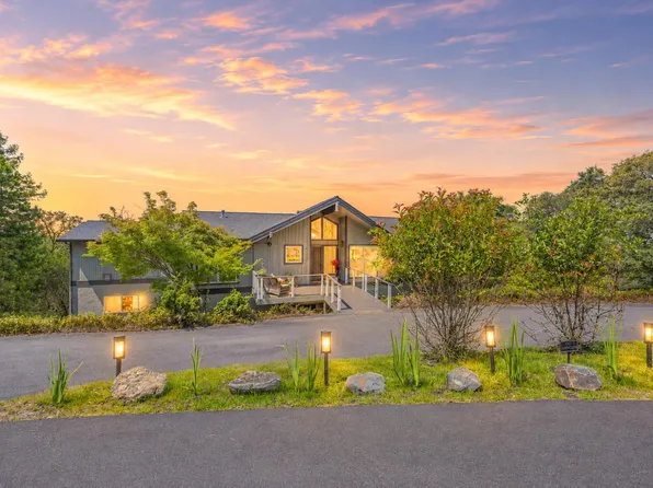 12253 Wanderer Rd, Auburn, CA 95602