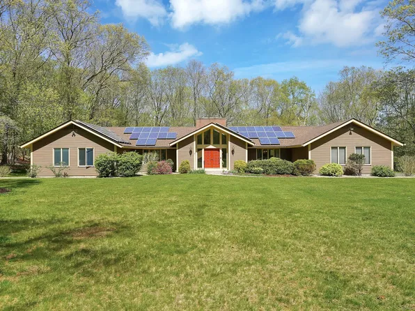 70 Davis Road, Mansfield, CT 06268