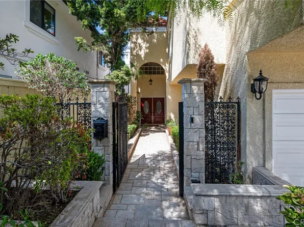 1619 6th St, Manhattan Beach, CA 90266