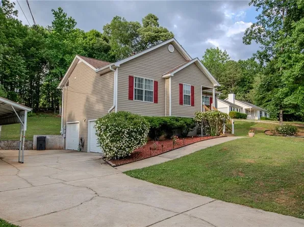 198 Brenda Ellen Dr, Newnan, GA 30265