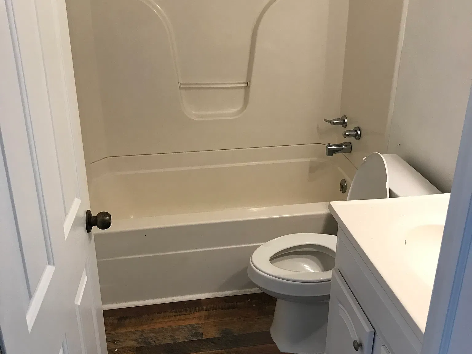 2 bed, 976 sqft, $900 — Photo 4