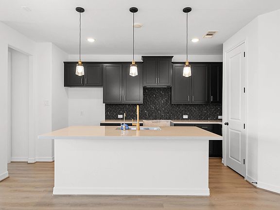Sample product photo. Actual exterior and interior selections may vary by homesite. Photo may be vir