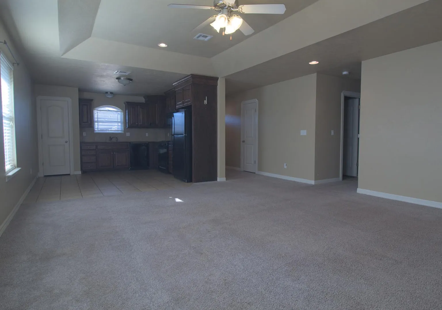 3 bed, 1456 sqft, $1,700 — Photo 2