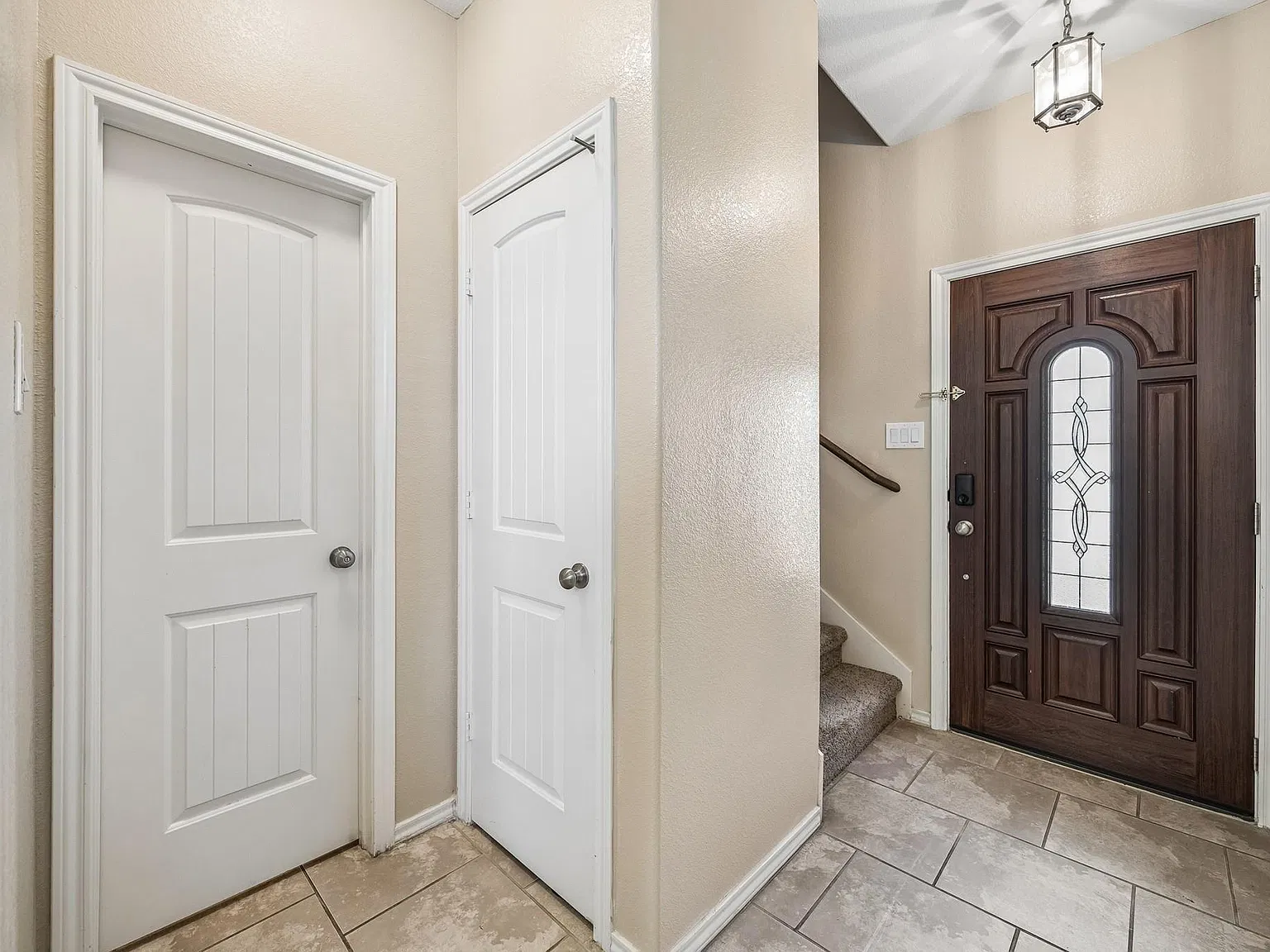 4 bed, 2.5 bath, 2540 sqft, $2,500 — Photo 4
