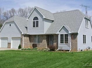 4521 Mohawk Trl, Adrian, MI 49221