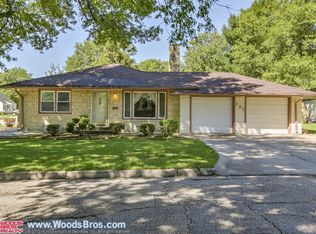 737 S 42nd St, Lincoln, NE 68510