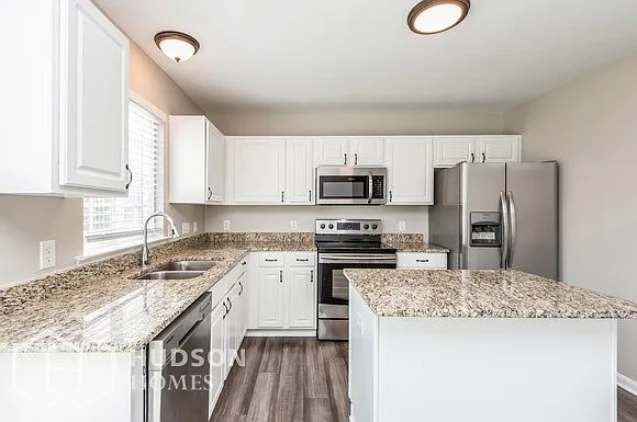 1404 Sagestone Ct — Photo 6