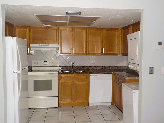 2nd image of 6058 Village Cir #6058