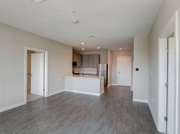 72 Flint St #2108