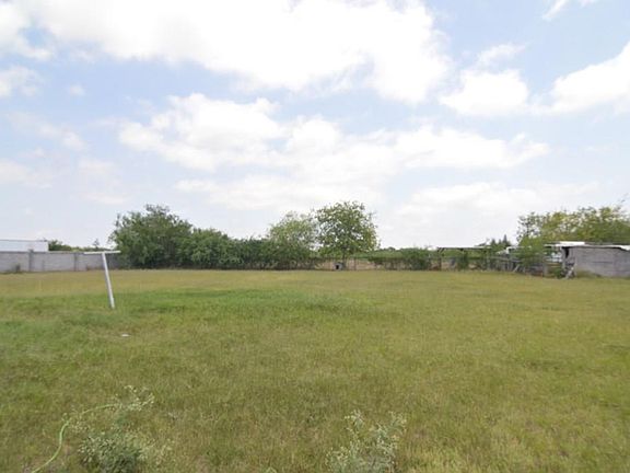 3rd image of 21208 Uresti St