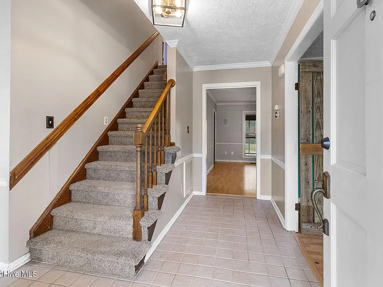 7666 Wilkins Dr — Photo 7