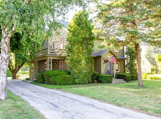 1102 S Wisconsin Dr, Howards Grove, WI 53083