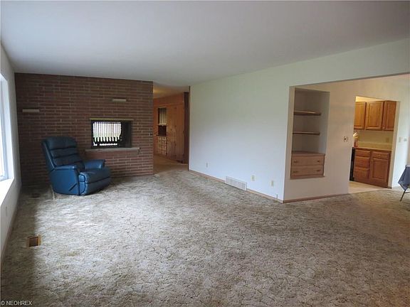 2nd image of 17296 Greenbrier Dr