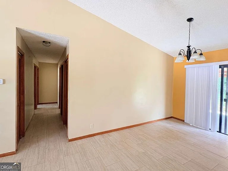 603 Plantation Village Dr — Photo 12
