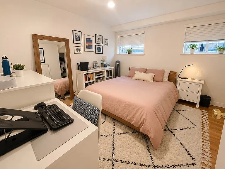 190 E 7th St #104 — Photo 3