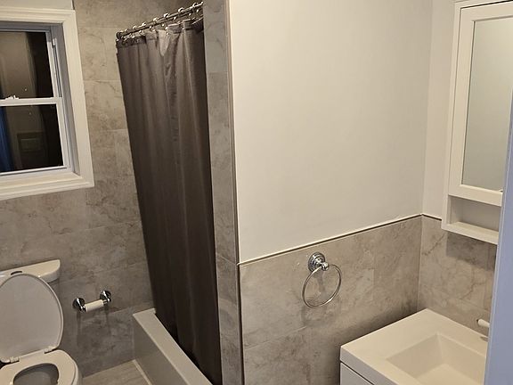 5th image of 10810 223rd St Floor 2