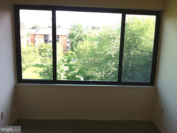5th image of 11242 Cherry Hill Rd APT 303