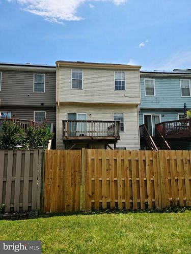 2nd image of 2406 Rosecroft Ct