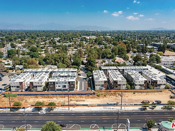 2nd image of 8350 Reseda Blvd