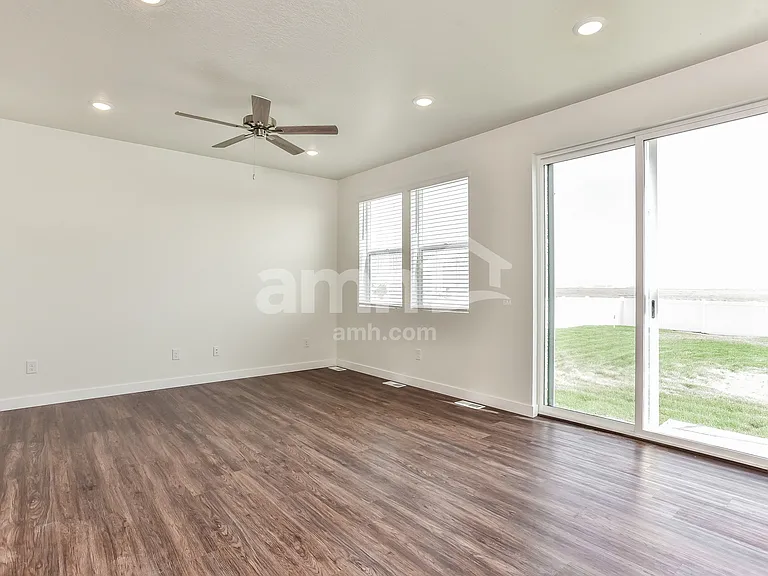 1108 E Daniel St — Photo 6