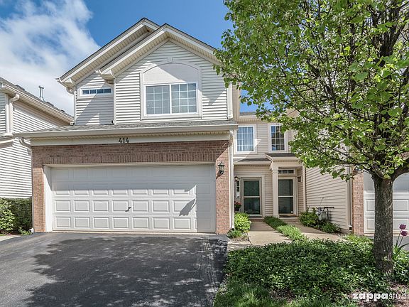 3rd image of 414 Jamestown Ct