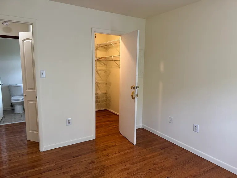 4 Meadow Ridge Rd #4 — Photo 11
