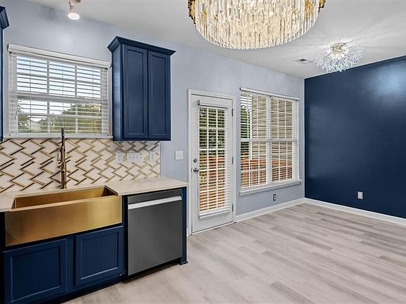 3rd image of 3908 Tarrant Trace Cir