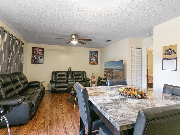 4th image of 8621 Buttercup St